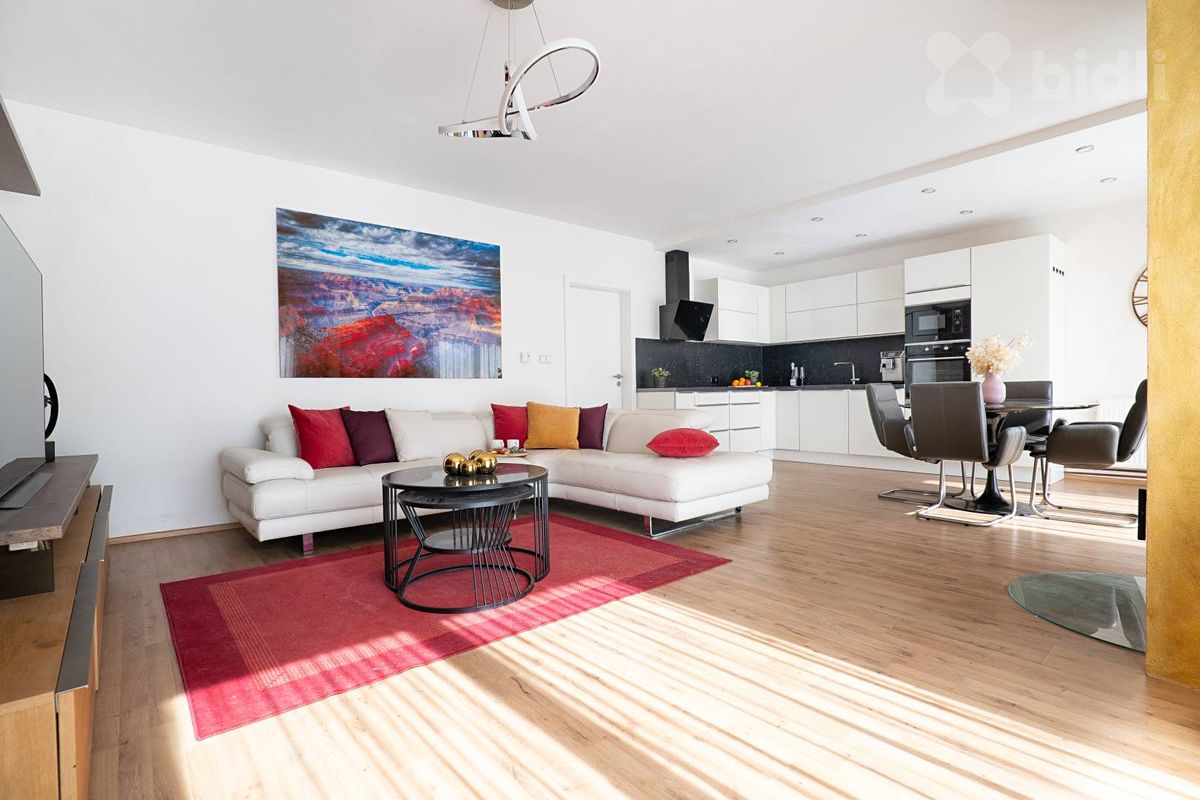 Prodej rodinného domu 149 m², pozemek 201 m² – fotografie 2