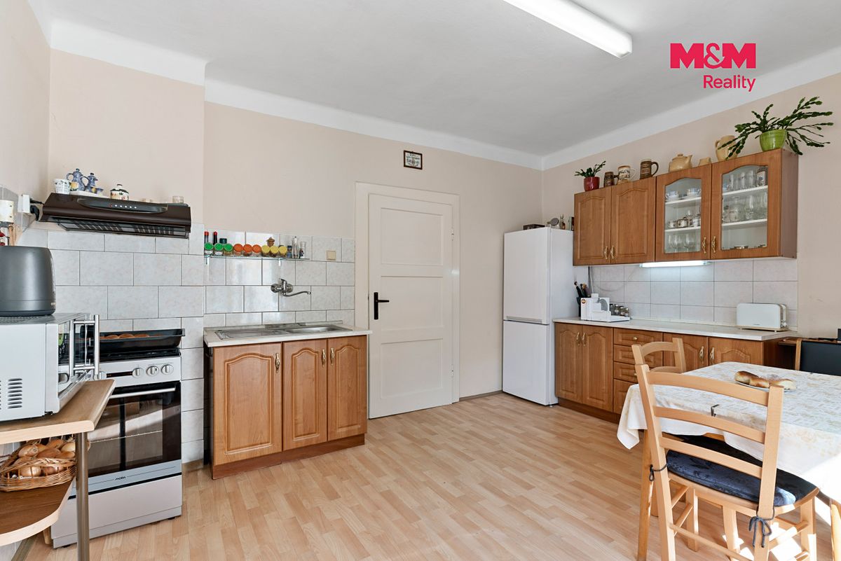 Prodej rodinného domu 180 m², pozemek 2920 m² – fotografie 4