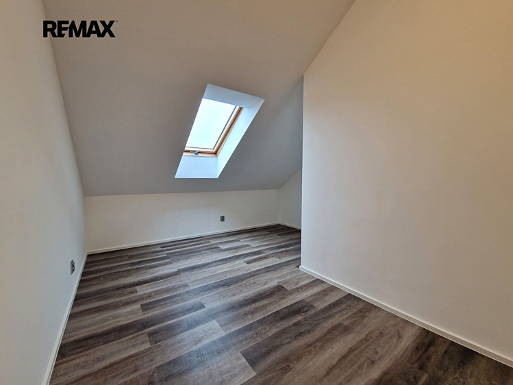 Prodej bytu 2+1, 96 m² (7 z 23)