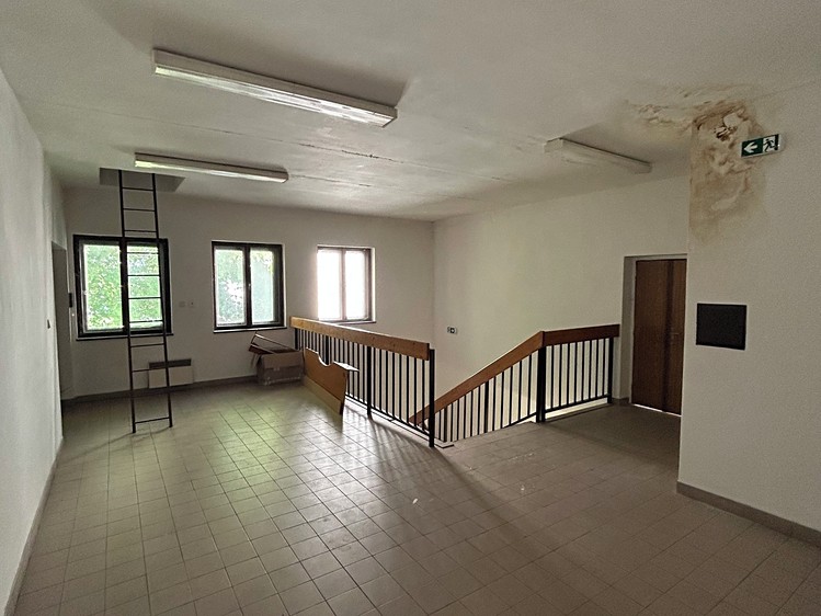 Prodej komerčního prostoru, 955 m² (14 z 43)