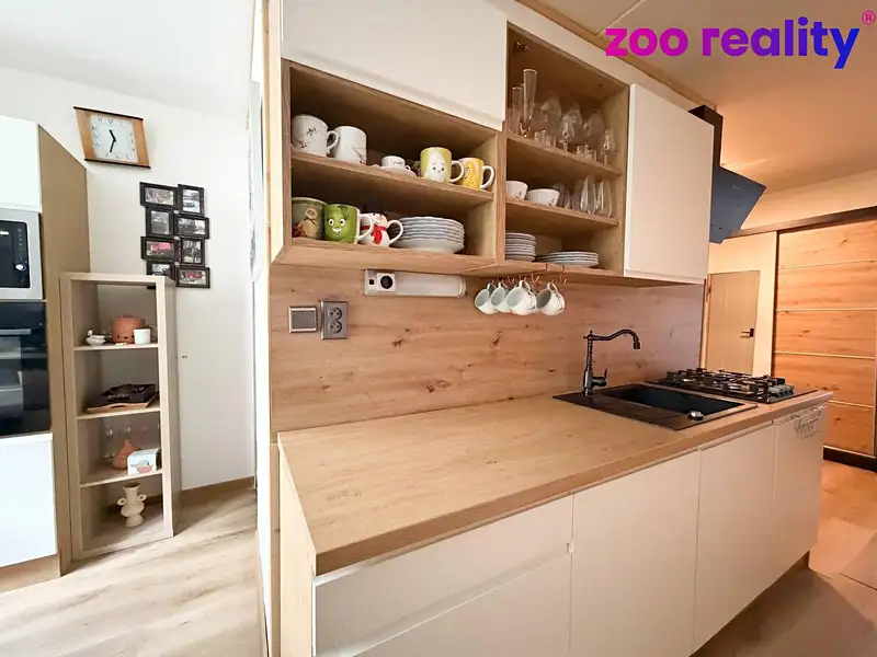 Prodej bytu 3+1 76 m², Chomutov – náhled fotky 1