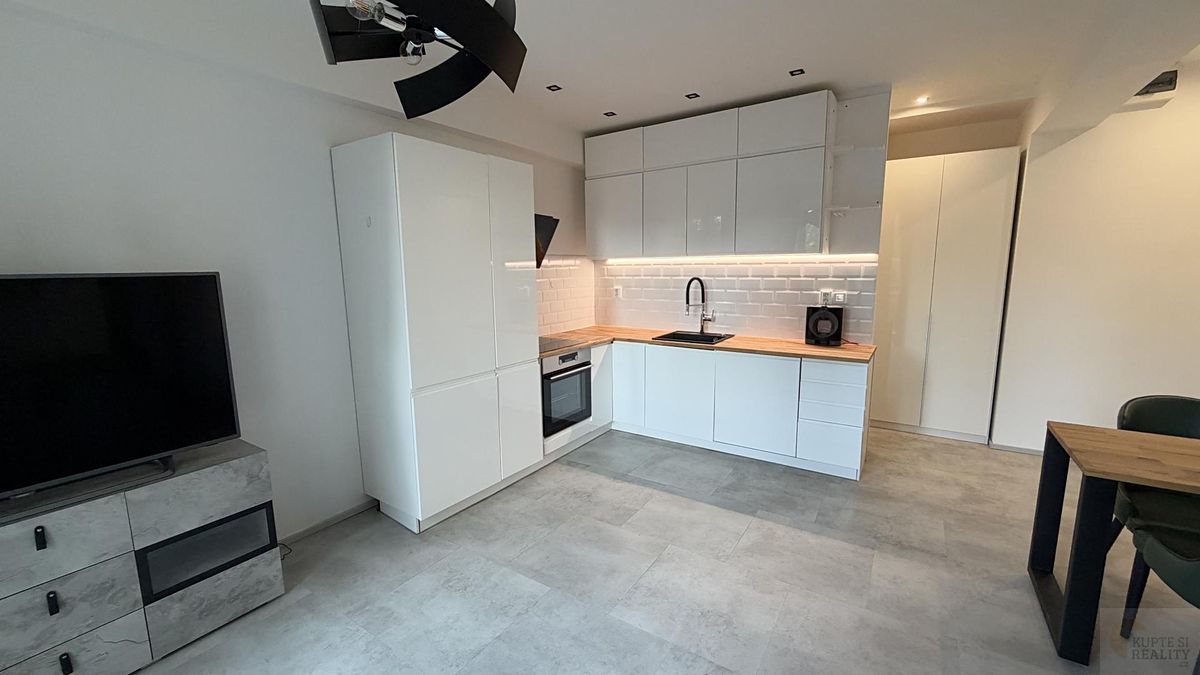 Pronájem bytu 2+kk 37 m²