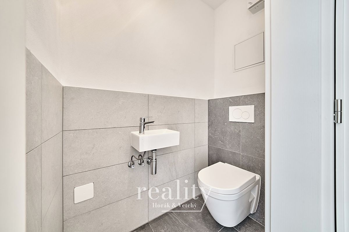 Pronájem bytu 3+kk 80 m² – fotografie 3