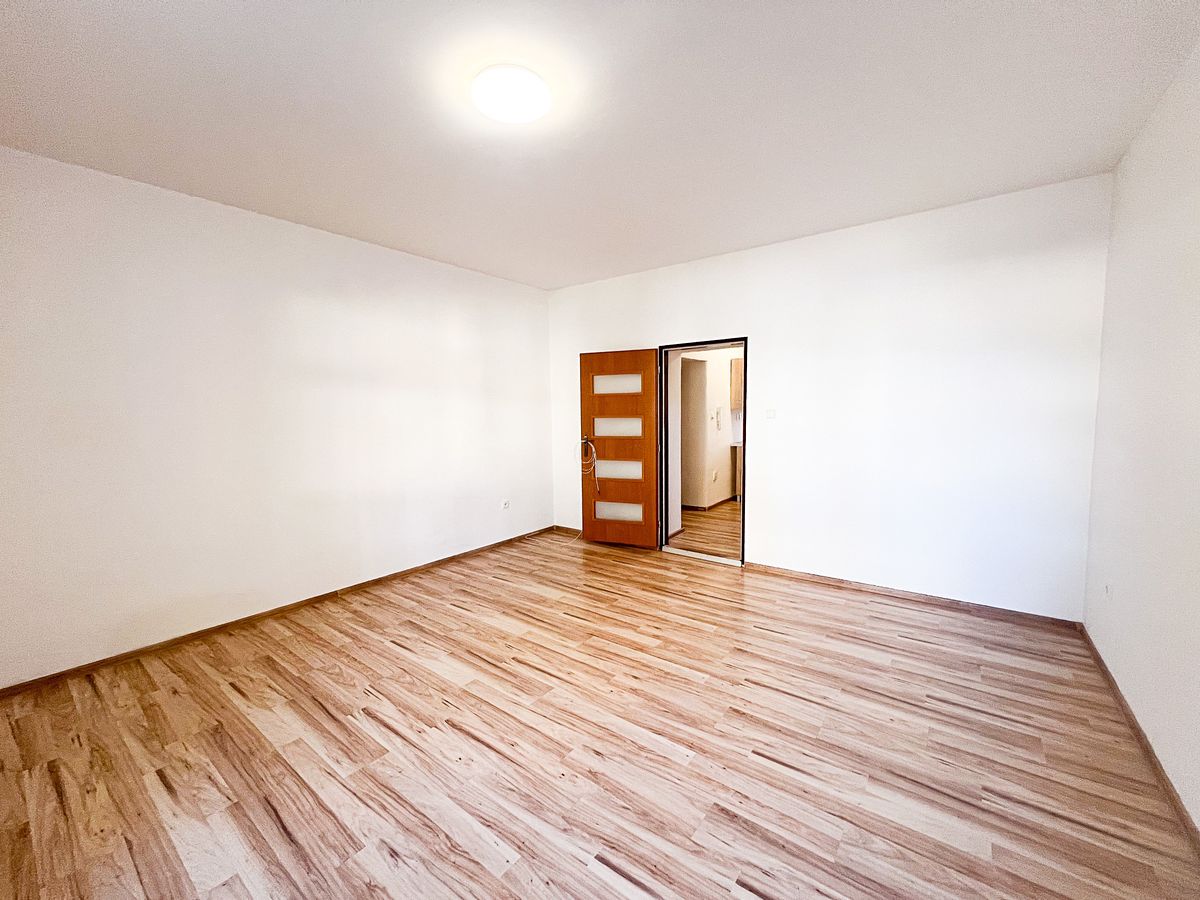 Pronájem bytu 1+1 34 m²