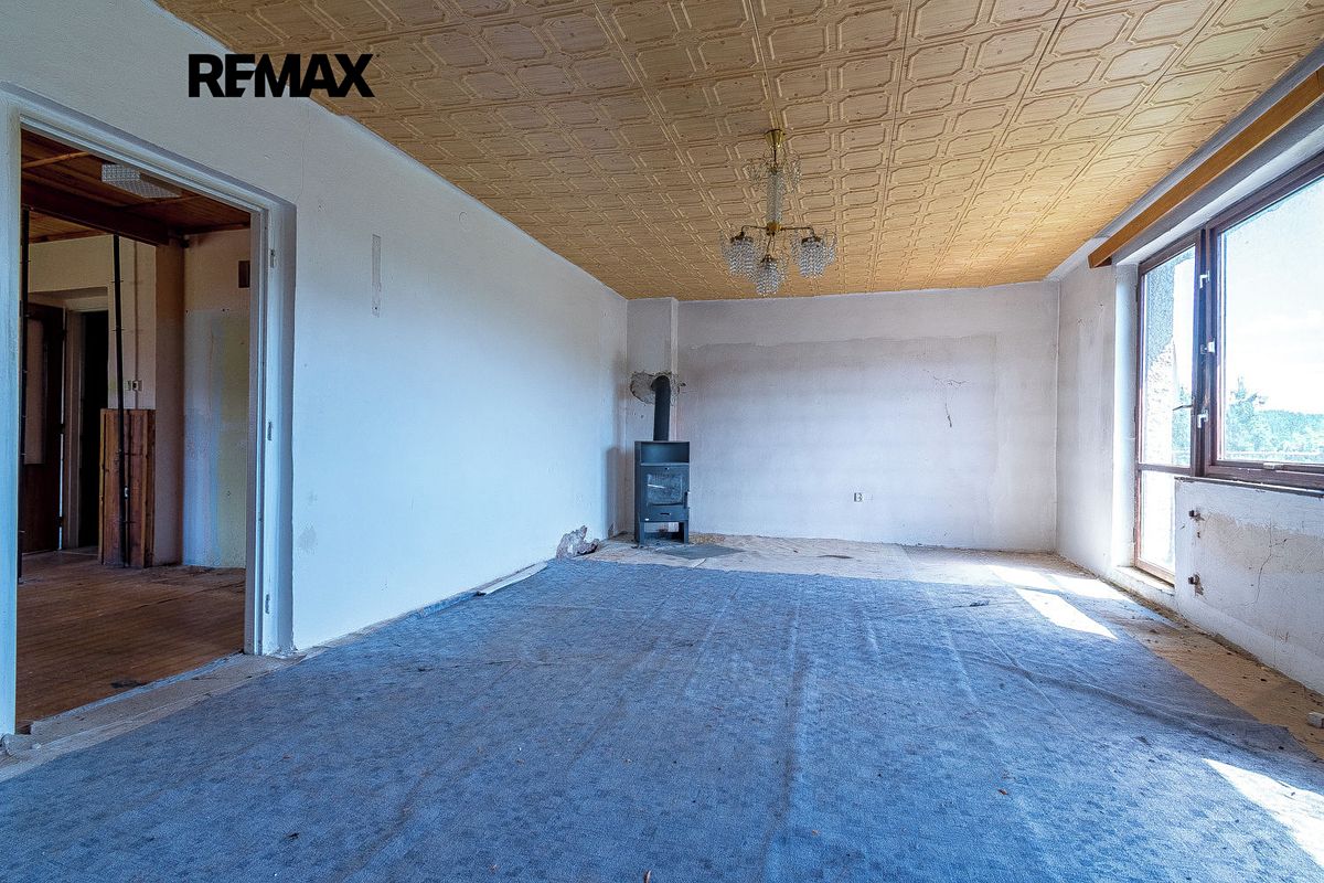 Prodej rodinného domu 280 m², pozemek 1956 m² – fotografie 5