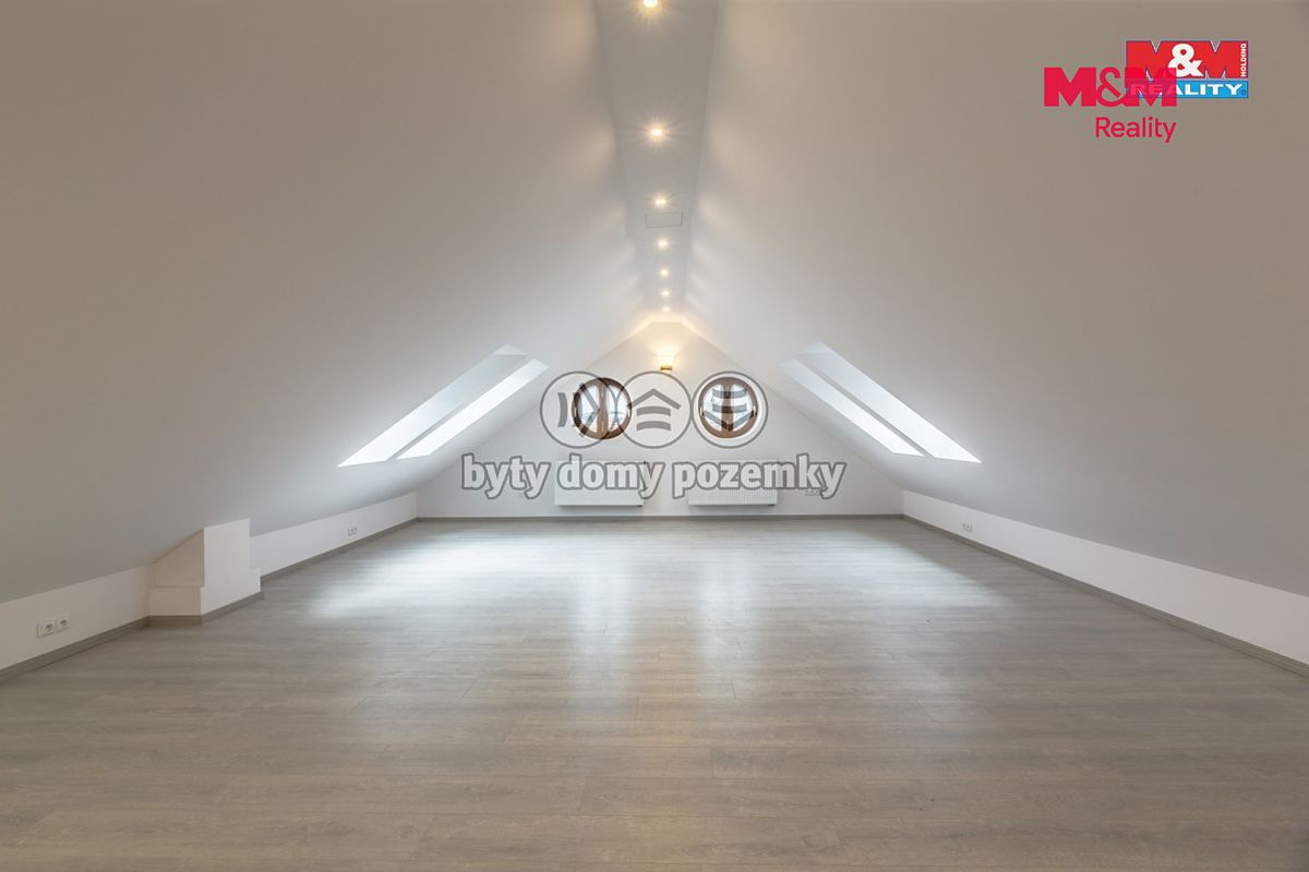 Pronájem bytu atypický 90 m² – fotografie 4