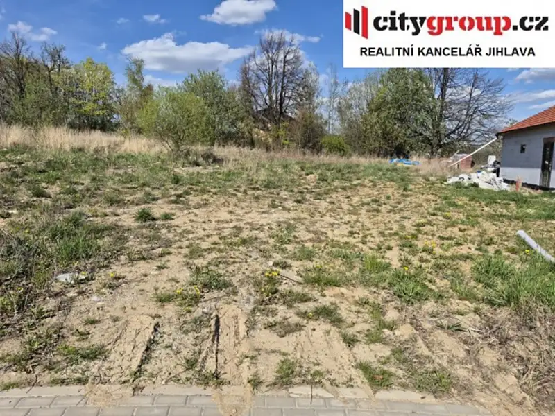 Prodej stavebního pozemku 1095 m², Puklice – náhled fotky 2