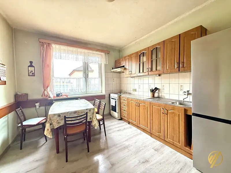 Prodej rodinného domu 188 m², pozemek 1077 m², Cerhenice – náhled fotky 3