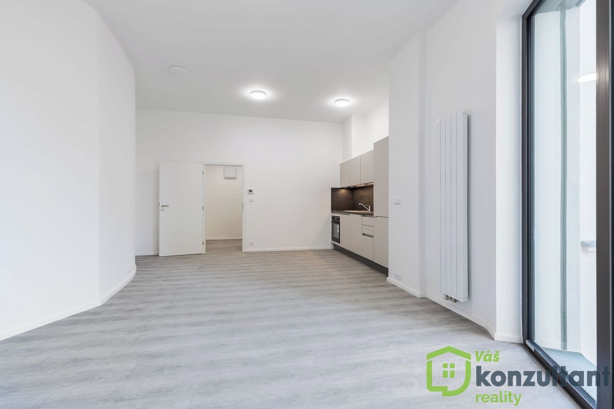 Pronájem bytu 1+kk 27 m² – fotografie 3