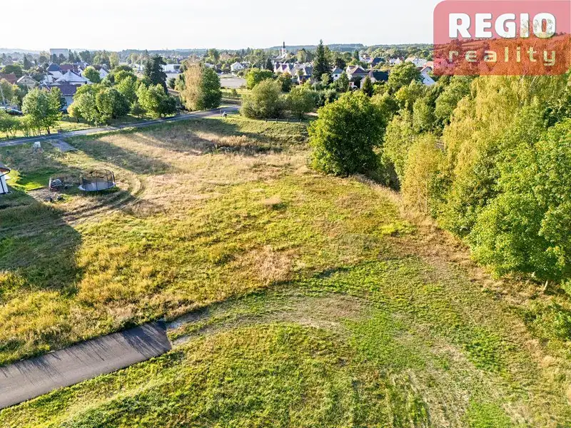 Prodej stavebního pozemku 980 m², Dobrá – náhled fotky 2