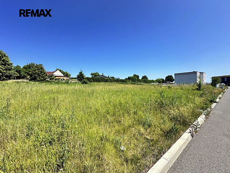 Prodej pozemku, 843 m² (2 z 5)