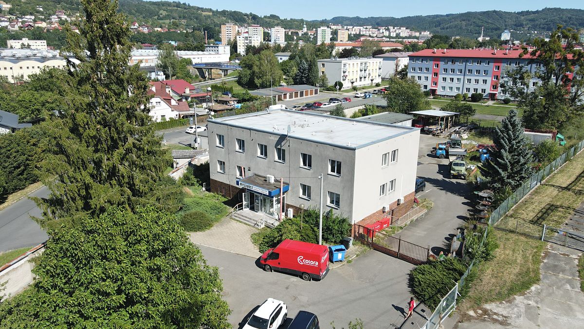 Prodej kanceláře 929 m²