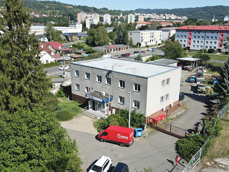 Комерційне приміщення на продаж, 929 м² (1 з 7)
