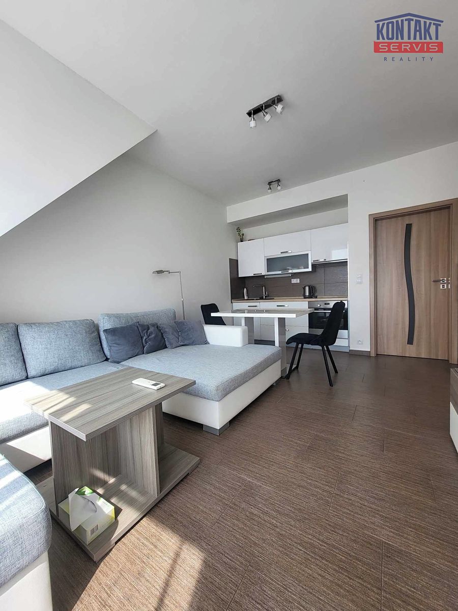 Pronájem bytu 2+kk 49 m² – fotografie 2