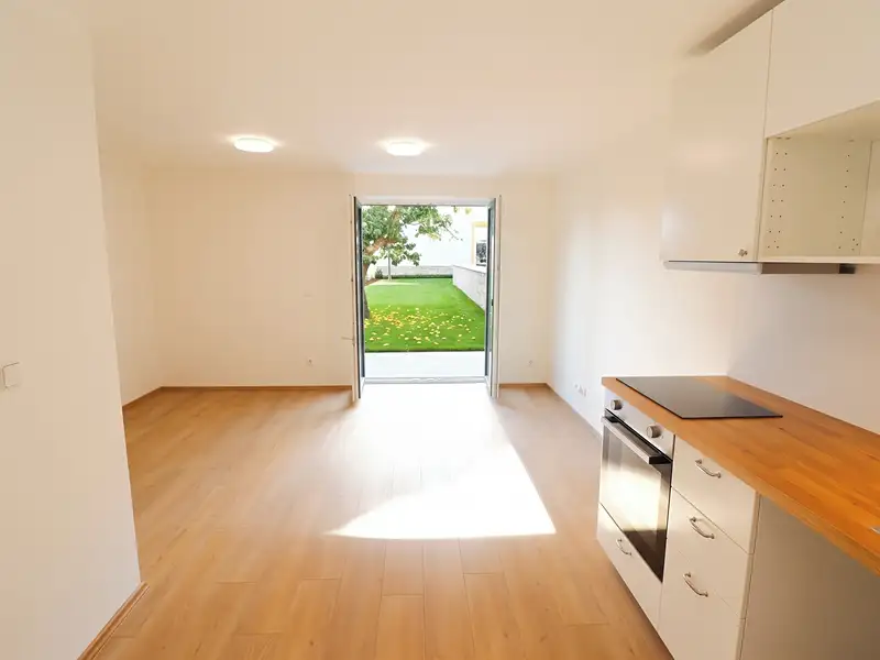 Pronájem bytu 1+kk 25 m², Praha – náhled fotky 2