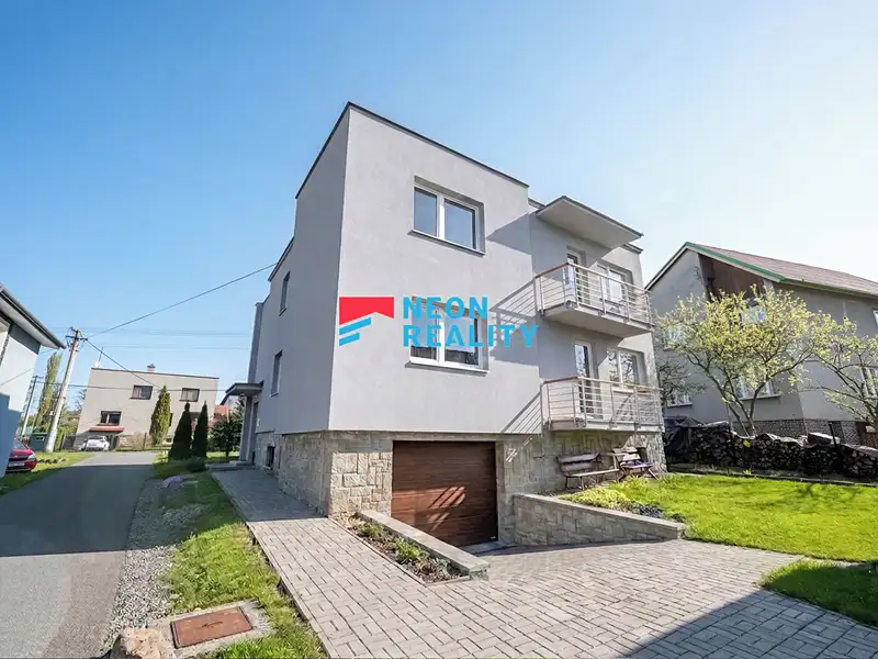 Prodej rodinného domu 232 m², pozemek 1045 m², Kopřivnice – náhled fotky 1
