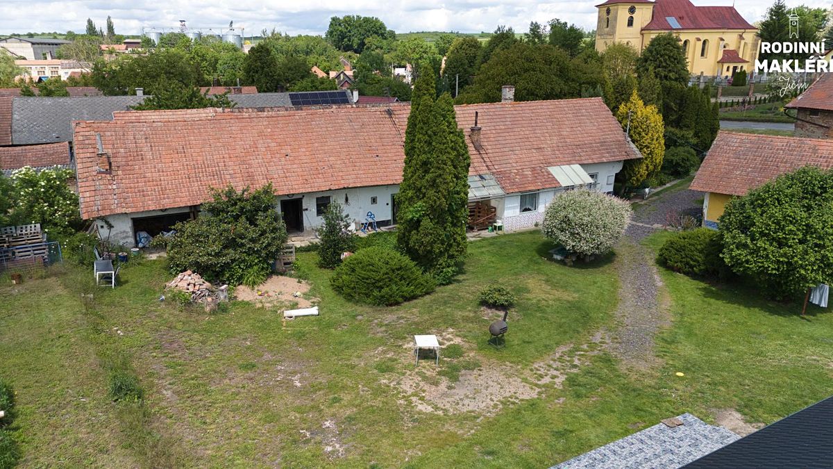 Prodej rodinného domu 100 m², pozemek 777 m² – fotografie 3