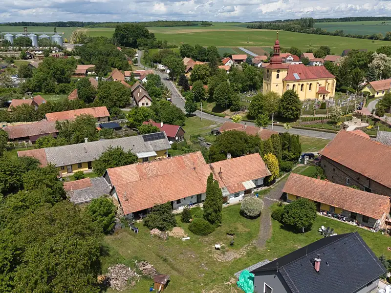 Prodej rodinného domu 100 m², pozemek 777 m², Běchary – náhled fotky 2