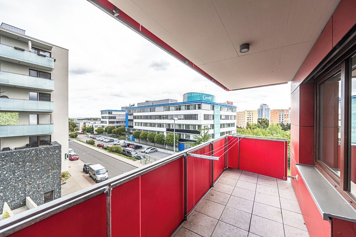 Pronájem bytu 3+kk 81 m² – fotografie 5