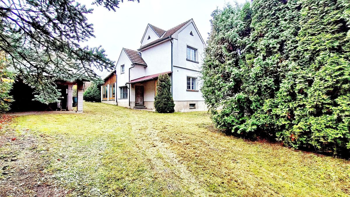 Prodej rodinného domu 185 m², pozemek 2047 m² – fotografie 3