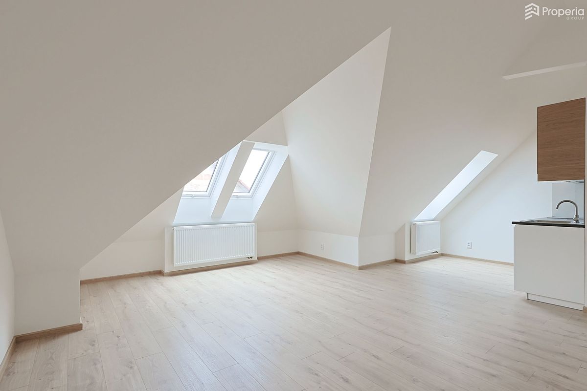 Pronájem bytu 2+kk 64 m²