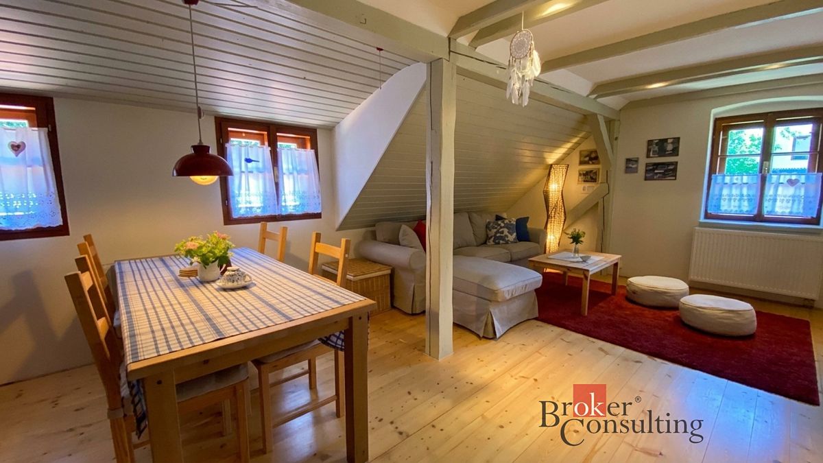 Prodej rodinného domu 242 m², pozemek 1164 m² – fotografie 5