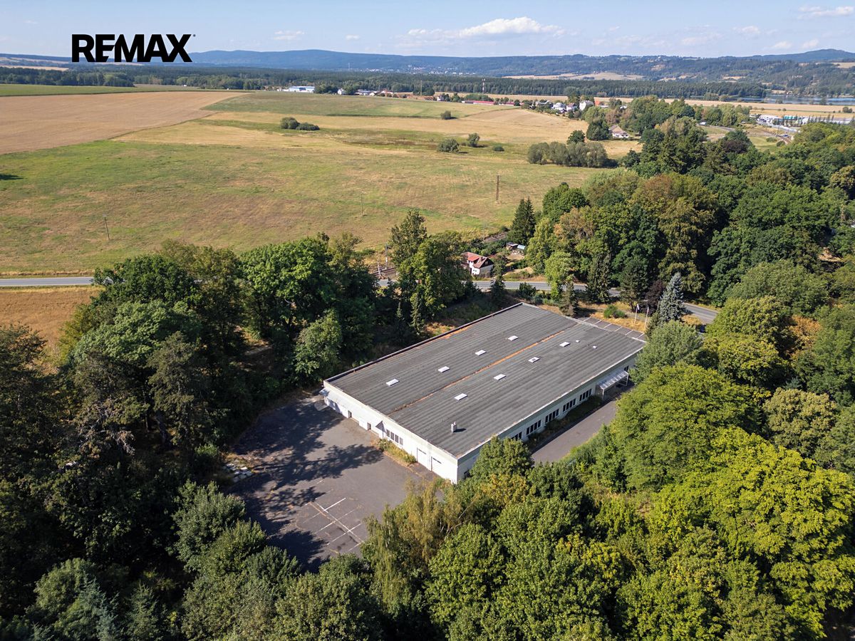 Pronájem skladového prostoru 2489 m² – fotografie 2