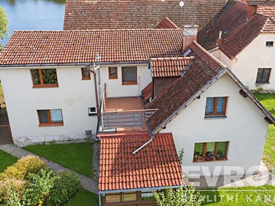 Haus zum Kauf, 205 m² (2 von 25)