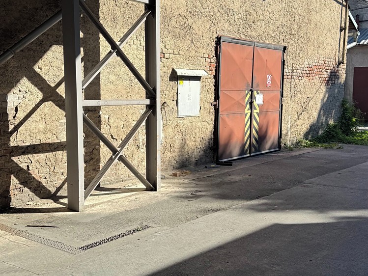 Gewerbefläche zur Miete, 275 m² (1 von 7)