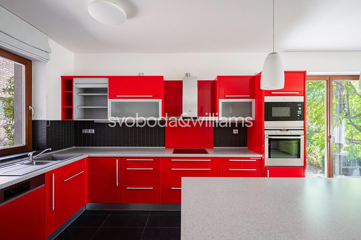 Prodej rodinného domu 416 m², pozemek 1787 m² – fotografie 3