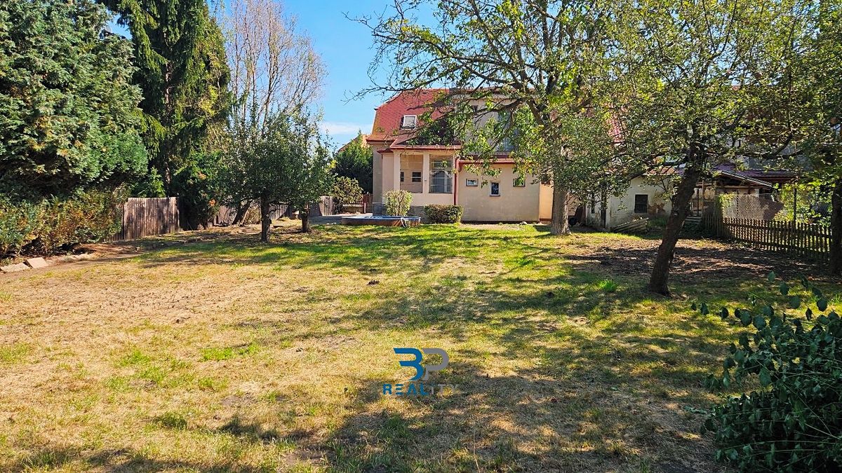 Prodej stavebního pozemku 950 m² – fotografie 5