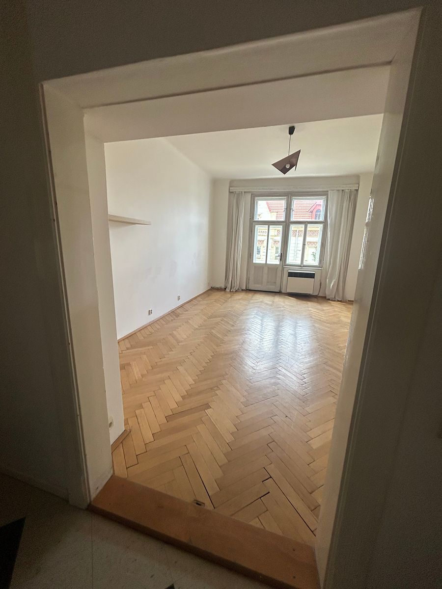 Prodej bytu 1+1 63 m² – fotografie 2