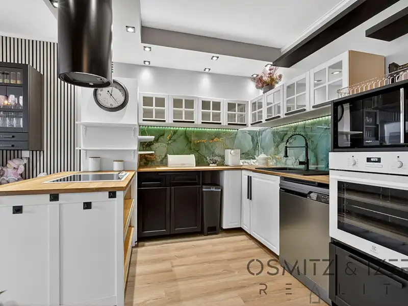 Prodej bytu 1+kk 70 m², Praha – náhled fotky 2