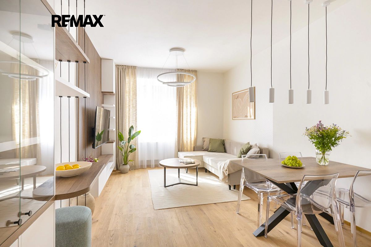 Prodej bytu 2+kk 60 m², Praha – fotka 1 z 3