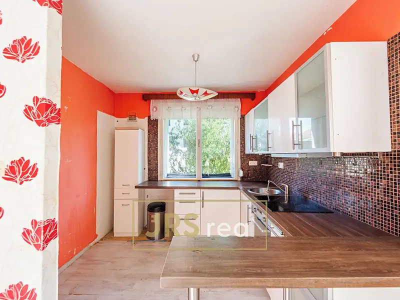 Prodej rodinného domu 312 m², pozemek 630 m², Týnec – náhled fotky 2