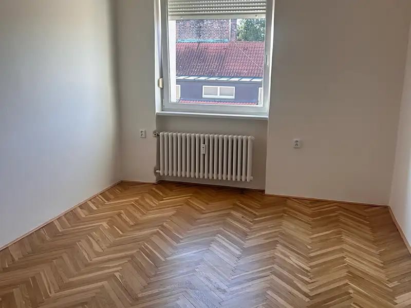 Pronájem bytu 4+1 85 m², Praha – náhled fotky 3