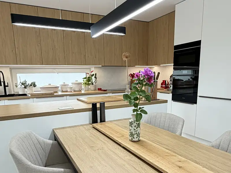 Prodej rodinného domu 140 m², pozemek 594 m², Roudné – náhled fotky 1