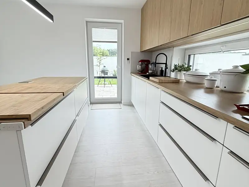 Prodej rodinného domu 140 m², pozemek 594 m², Roudné – náhled fotky 2