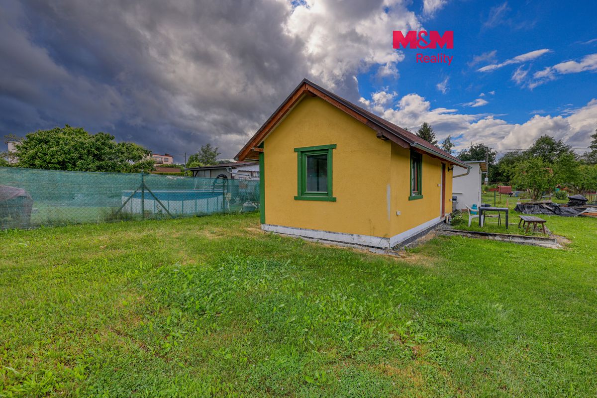Pronájem louky 1093 m²