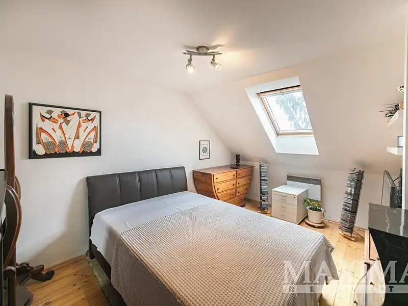 Pronájem bytu pokoje 30 m², Praha – náhled fotky 1