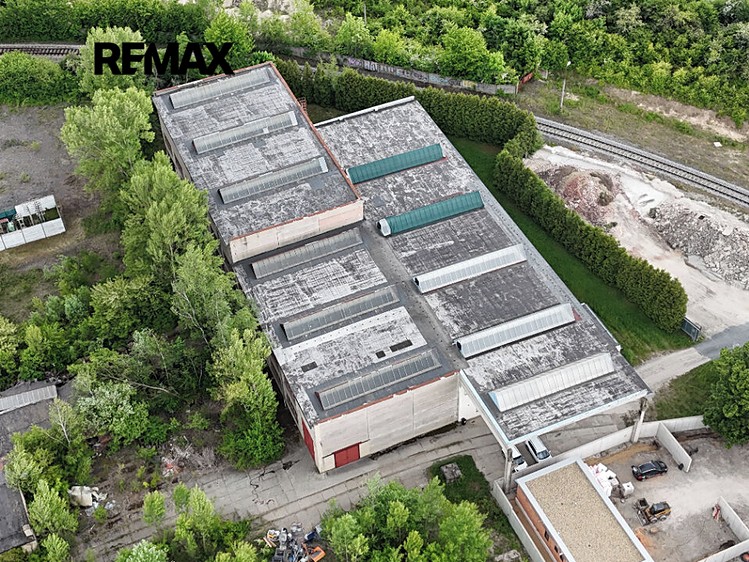 Pronájem komerčního prostoru, 2 250 m² (8 z 30)
