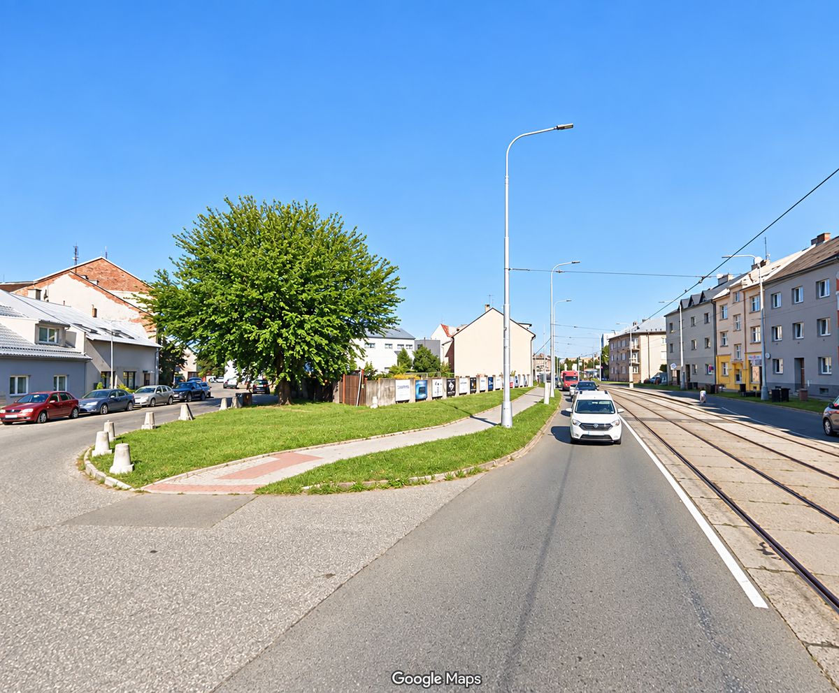 Pronájem komerčního pozemku 758 m²