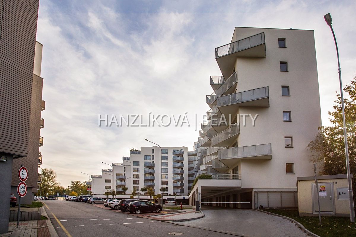 Pronájem bytu 1+kk 30 m²