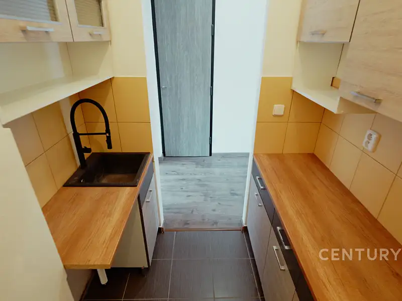 Prodej bytu 2+1 76 m², Praha – náhled fotky 2