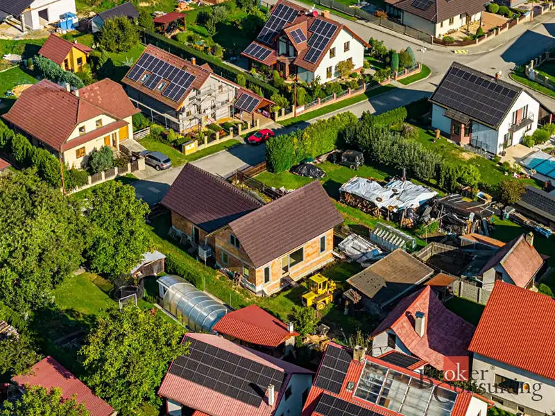 Prodej rodinného domu 305 m², pozemek 638 m², Košetice – náhled fotky 2