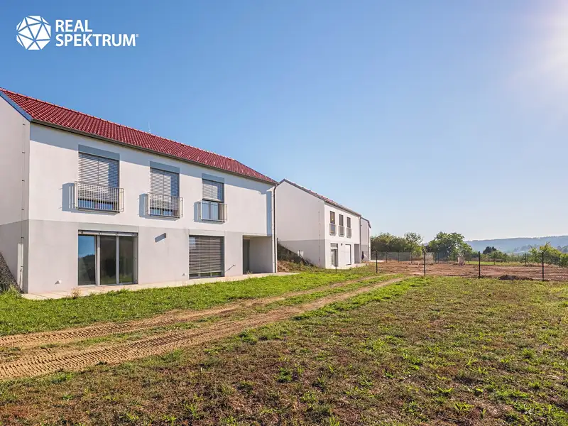 Prodej rodinného domu 163 m², pozemek 1180 m², Vohančice – náhled fotky 1