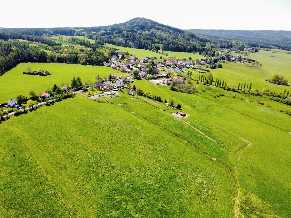 Prodej stavebního pozemku 1283 m² – fotografie 2