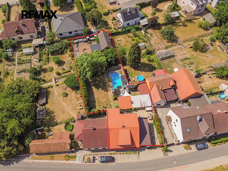 Haus zum Kauf, 230 m² (1 von 50)