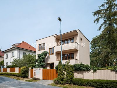 Prodej rodinného domu 342 m², pozemek 513 m²
