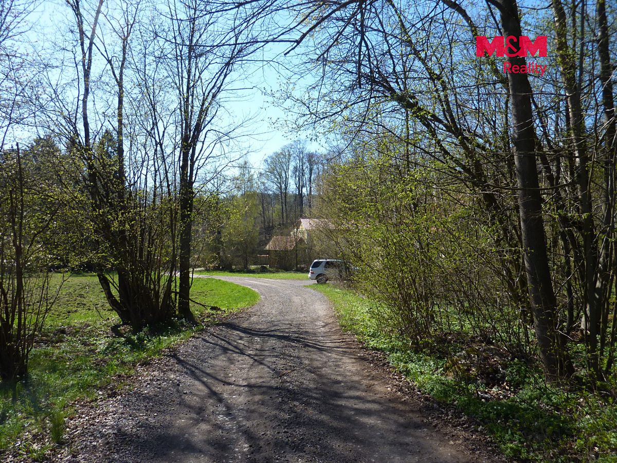Prodej stavebního pozemku 1453 m² – fotografie 2